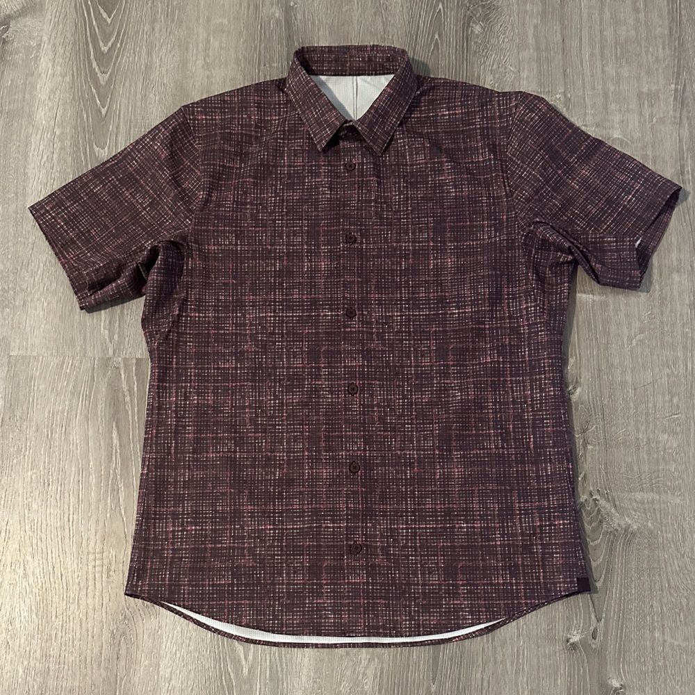 Lululemon Medium Airing Easy Short Sleeve‎ Casual Patterned Button Down Shirt